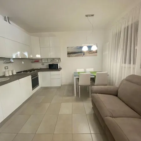 La Playa Apartment *